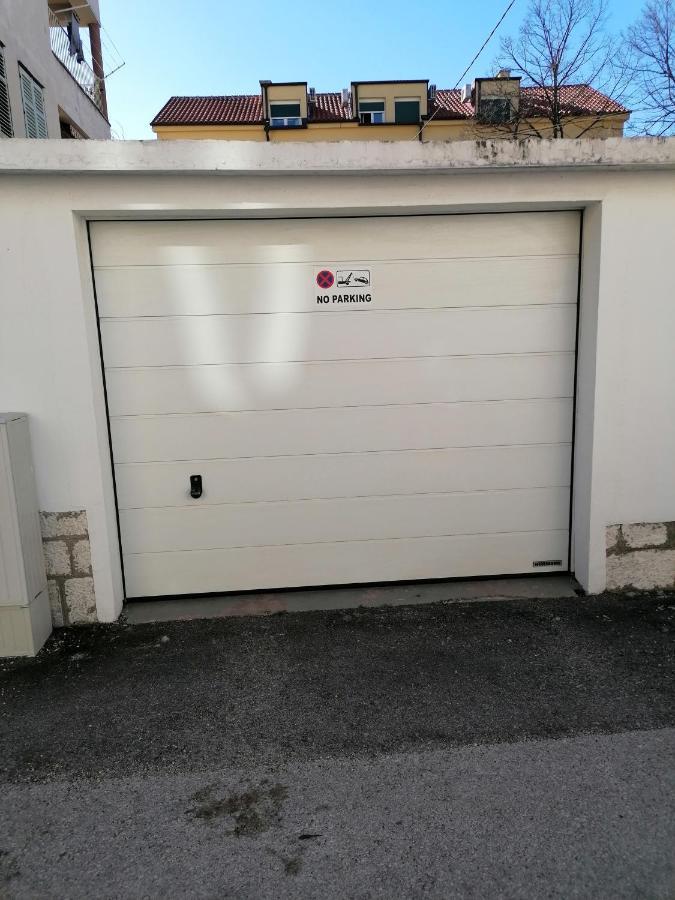 Apartman Lana In City Centre With Garage Ζαντάρ Εξωτερικό φωτογραφία